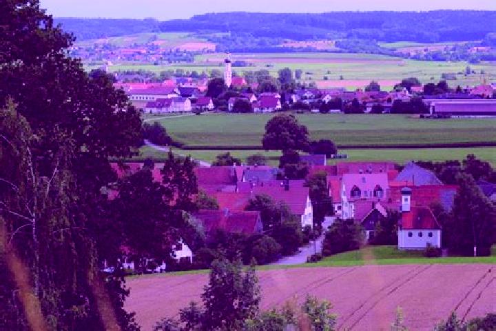 Lillian, 34 — Escort in Dinkelscherben, Germany
