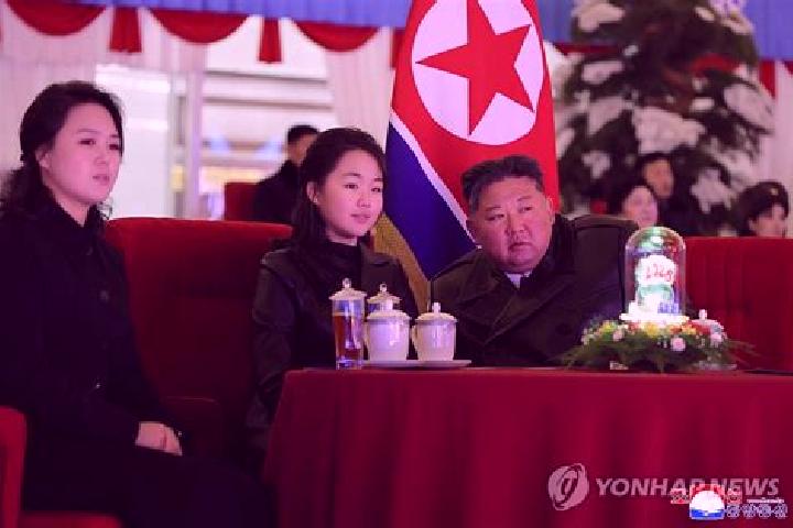 Lillian, 34 — Escort in Hukkyo-ri, North Korea