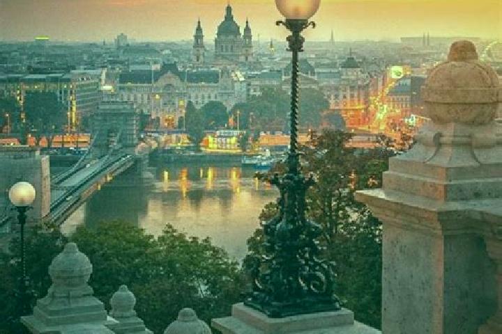 Lillian, 34 — Escort in Ivan, Hungary