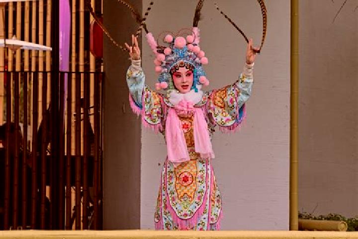 Lillian, 34 — Escort in Qinshan, China