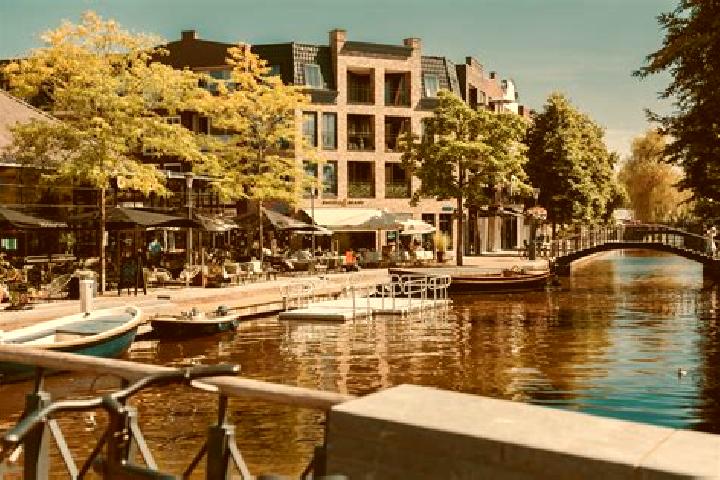 Lillian, 34 — Escort in Zuid-Beijerland, Netherlands