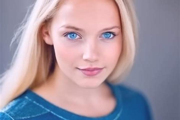 Lillian, 35, a blonde blue-eyed mediterranean companion based in Salam Khel. Offering Prostate Massage, Striptease, Girlfriend Experience. Available for inca...