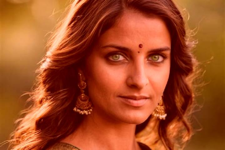 Lillian, 35, a brunette green-eyed indian companion based in Montopoli. Offering Party Girl, Prostate Massage, BDSM. Available for incall and outcall, overni...