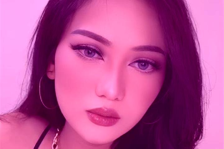 Lillian, 35 — Escort in Bengkayang, Indonesia