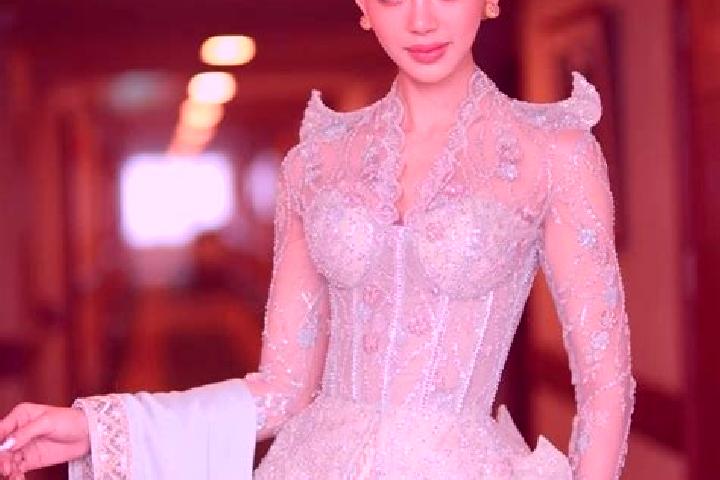 Lillian, 35 — Escort in Katha, Myanmar