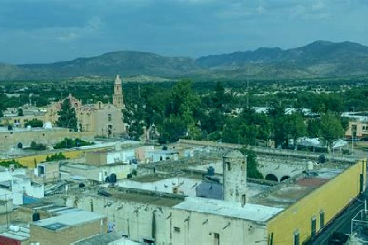Lillian, 35 — Escort in Ladrilleras del Refugio, Mexico