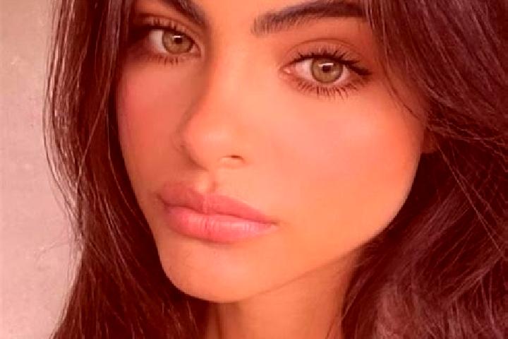 Lillian, 36, a black green-eyed european companion based in Delabole. Offering A-Level, Girlfriend Experience. Available for incall and outcall, day and even...