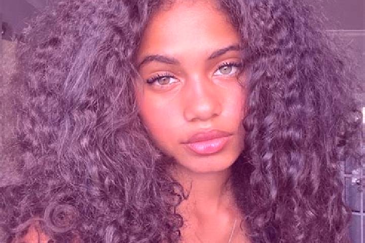 Lillian, 36, a brunette blue-eyed ebony companion based in Weizhou. Offering Erotic Massage, Tantra, Deep French Kissing. Available for incall and outcall, d...