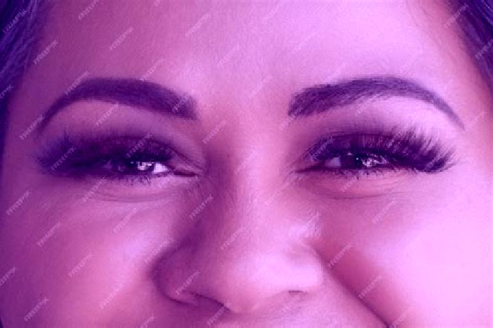 Lillian, 36, a red green-eyed latina companion based in Formigara. Offering GFE, Massage, 69, Couples, BDSM. Available for incall and outcall, overnight book...