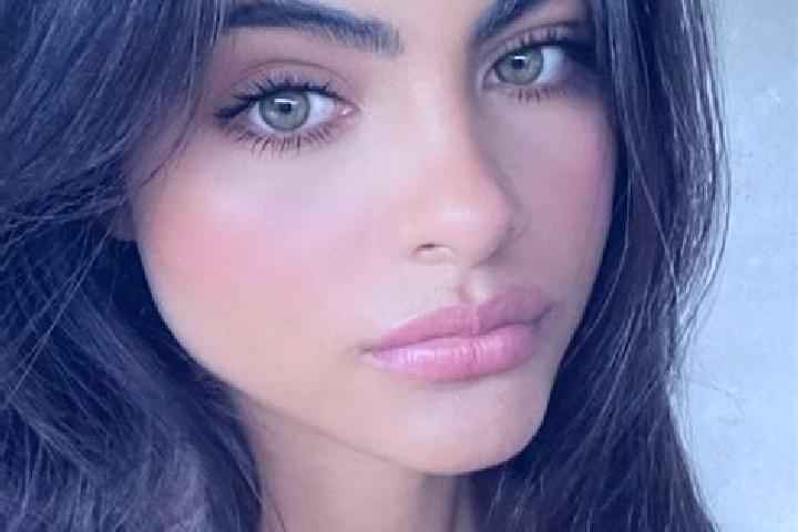 Lillian, 36, a red hazel-eyed caucasian companion based in Palmaritos. Offering A-Level, Erotic Massage, Prostate Massage, Dinner Date. Available for incall ...