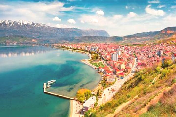 Lillian, 36 — Escort in Bucimas, Albania