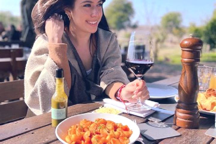 Lillian, 36 — Escort in Chanar Ladeado, Argentina