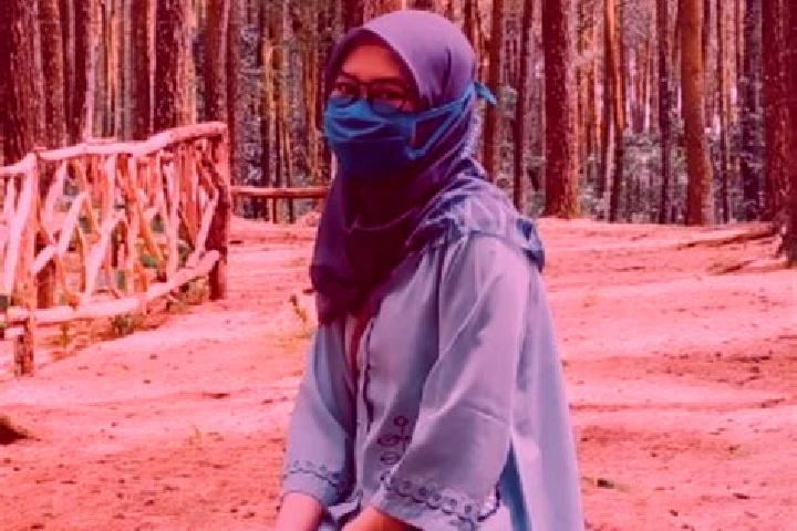 Lillian, 36 — Escort in Dalam, Indonesia