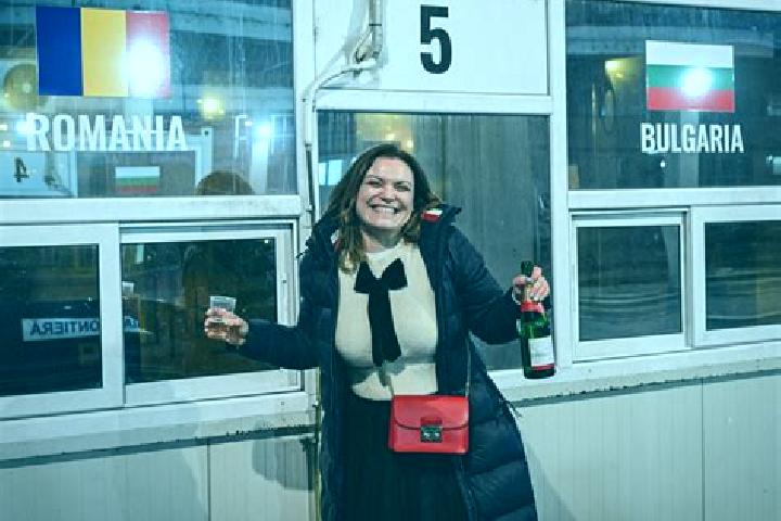 Lillian, 36 — Escort in Ghiorac, Romania
