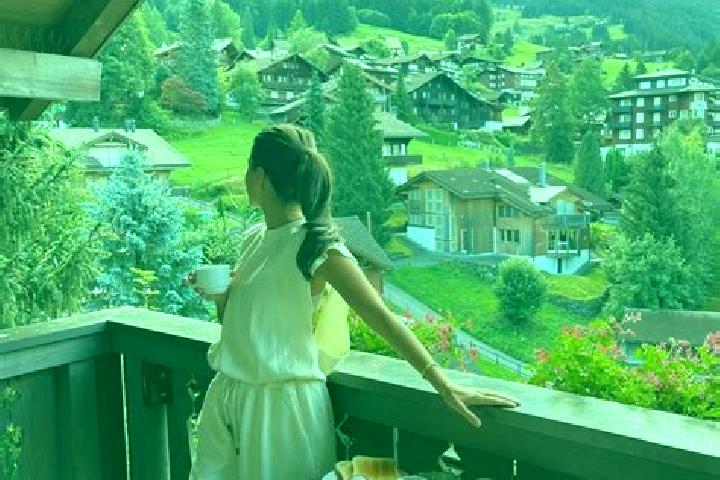 Lillian, 36 — Escort in Kuttigen, Switzerland