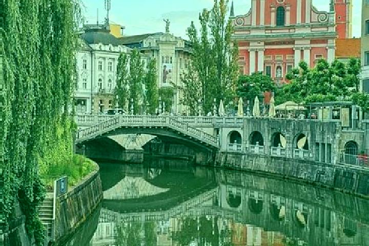 Lillian, 36 — Escort in Smarca, Slovenia