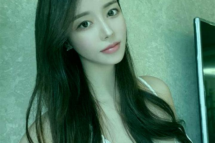 Lillian, 36 — Escort in Tangwu, China