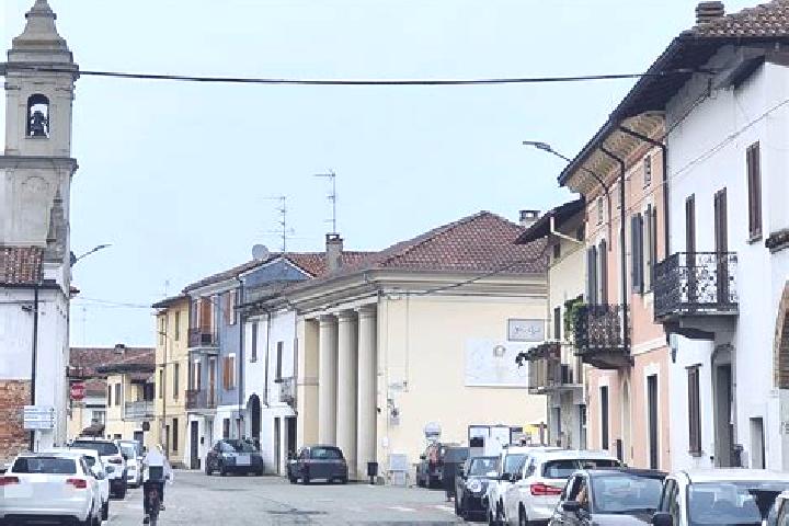 Lillian, 36 — Escort in Villanova Monferrato, Italy