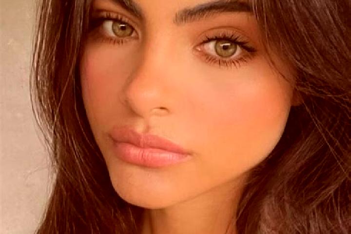 Lillian, 37, a black hazel-eyed european companion based in Dowrahak. Offering Fetish, Duos, Erotic Massage. Available for incall and outcall, overnight book...