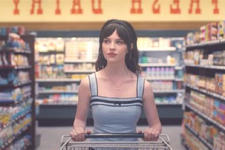 Lillian, 37, a brunette amber-eyed mixed companion based in Bisericani. Offering Dinner Date, Travel Companion, Overnight, Roleplay, A-Level. Available for i...