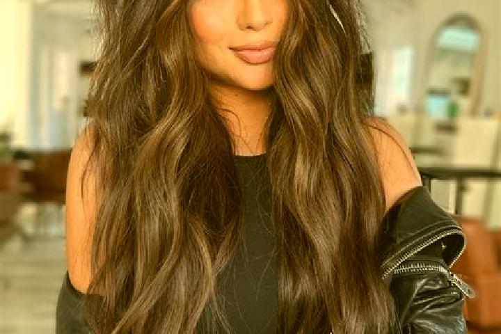Lillian, 37, a brunette dark-eyed ebony companion based in Revellinos. Offering Tantra, Domination. Available for incall and outcall, day and evening dates.
