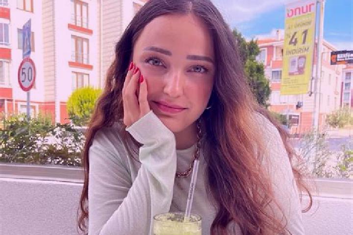 Lillian, 37 — Escort in Dikmen, Turkey