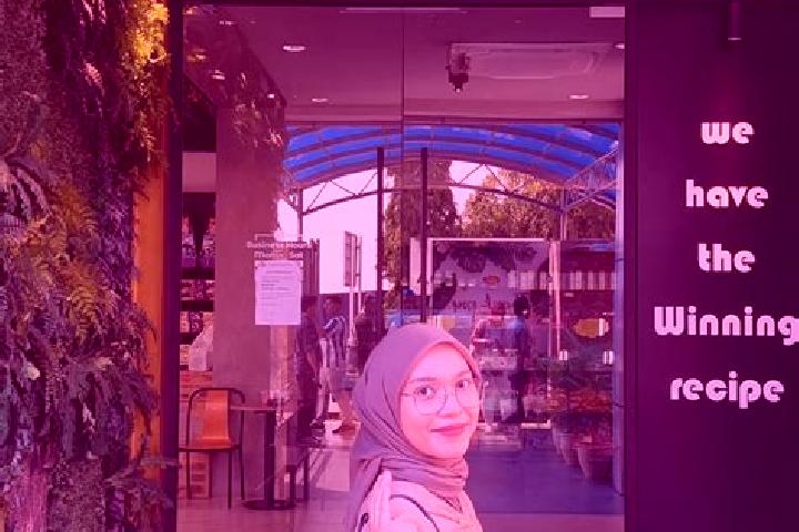 Lillian, 37 — Escort in Rambang, Indonesia