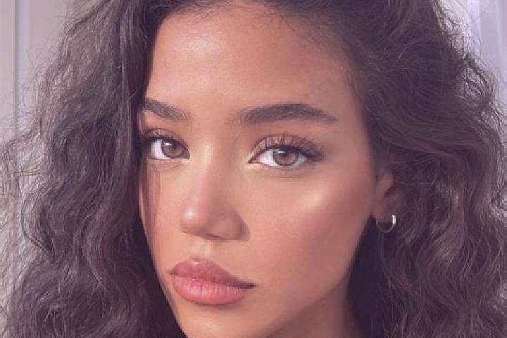 Lillian, 38, a black brown-eyed mixed companion based in Lichtenborn. Offering Domination, Duos, Travel Companion. Available for incall and outcall, day and ...