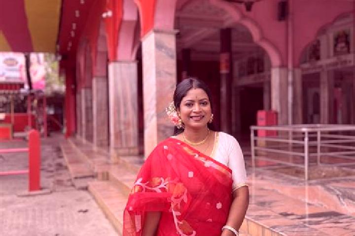 Lillian, 38 — Escort in Gumia, India