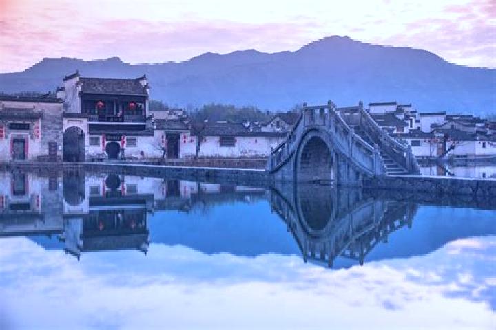 Lillian, 38 — Escort in Xidi, China