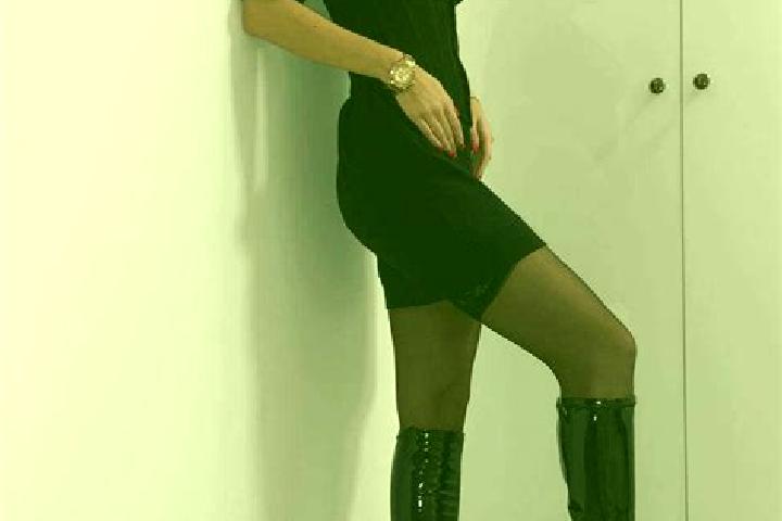 Lillian, 39, a chestnut dark-eyed mediterranean companion based in Moussy. Offering Fetish, OWO, Striptease, A-Level. Available for incall and outcall, overn...