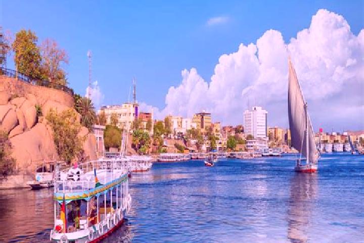 Lillian, 39 — Escort in Al Fashn, Egypt
