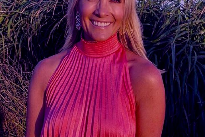Lillian, 39 — Escort in Evanston, Canada