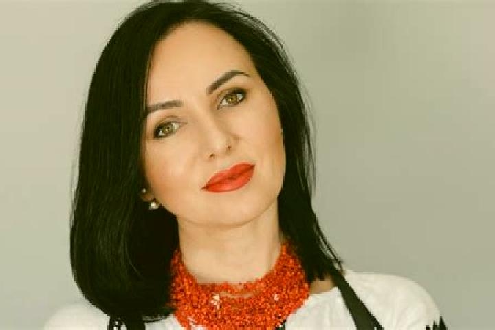 Lillian, 39 — Escort in Halych, Ukraine