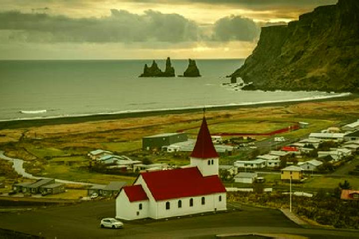 Lillian, 39 — Escort in Vik i Myrdal, Iceland