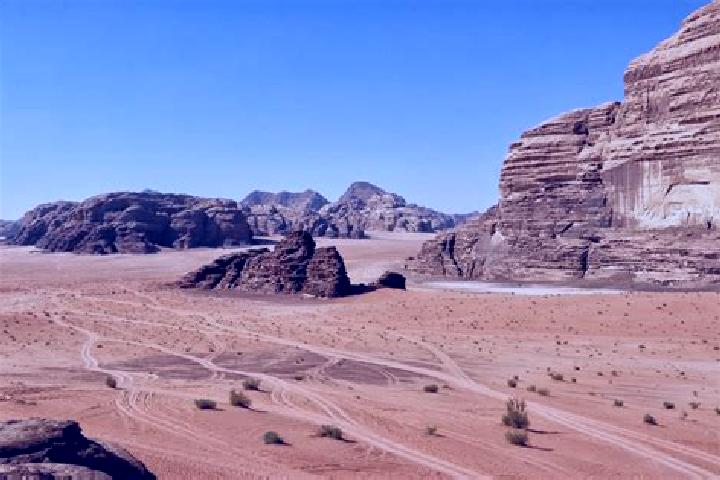 Lillian, 39 — Escort in Wadi, China