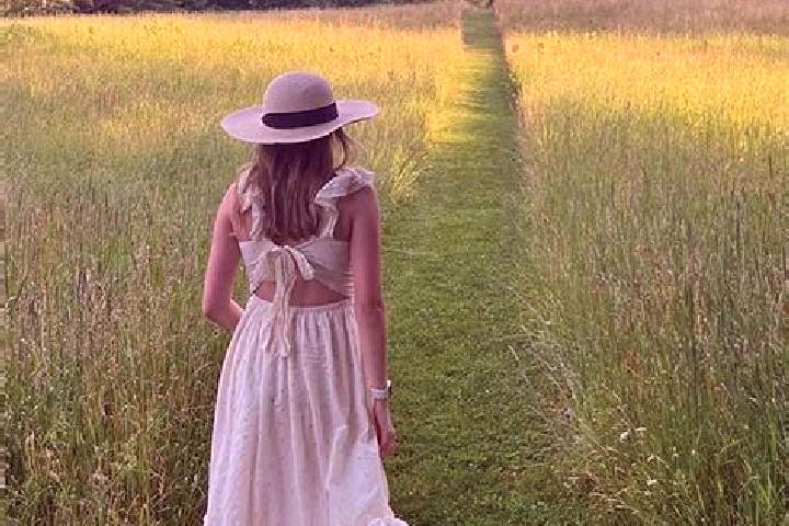 Lillian, 39 — Escort in White Mills, United States