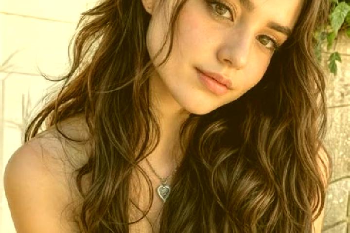 Lily, 20, a auburn brown-eyed middle eastern companion based in Mungaa. Offering GFE, Fetish, OWO, Travel Companion. Available for incall and outcall, day an...