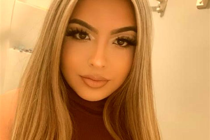 Lily, 20, a blonde amber-eyed latina companion based in Feuerthalen. Offering Roleplay, BDSM, Overnight, Tantra. Available for incall and outcall, overnight ...