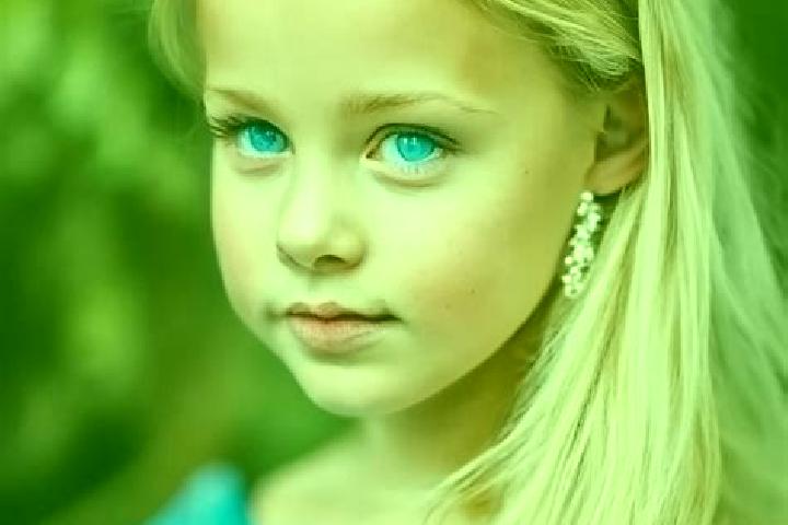 Lily, 20, a blonde blue-eyed middle eastern companion based in Berri. Offering OWO, BDSM, Tantra. Available for incall and outcall, day and evening dates.