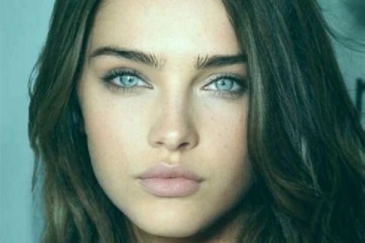 Lily, 20, a brunette amber-eyed mixed companion based in Predeal. Offering Striptease, Tantra, Overnight. Available for incall and outcall, overnight booking...