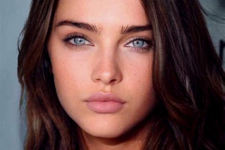 Lily, 20, a brunette grey-eyed mixed companion based in Tanjay. Offering Duos, 69, Fetish. Available for incall and outcall, day and evening dates.