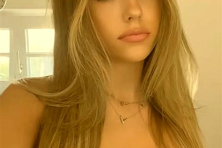 Lily, 20, a dark blonde brown-eyed mixed companion based in Capriano del Colle. Offering Deep French Kissing, Striptease, BDSM, A-Level. Available for incall...