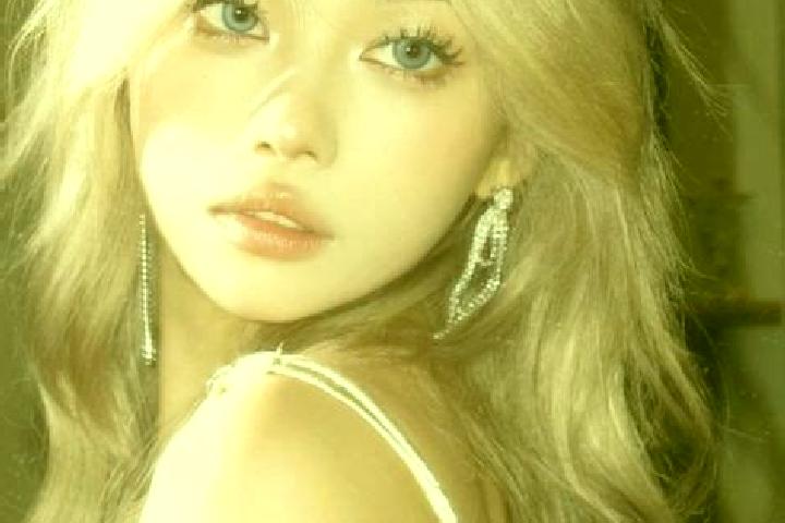 Lily, 20, a platinum blonde grey-eyed asian companion based in Kastanoussa. Offering Duos, CIM, Overnight. Available for incall and outcall, day and evening ...