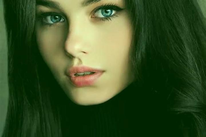 Lily, 20, a red amber-eyed slavic companion based in Ludlow. Offering Travel Companion, GFE, Duos, CIM. Available for incall and outcall, day and evening dates.