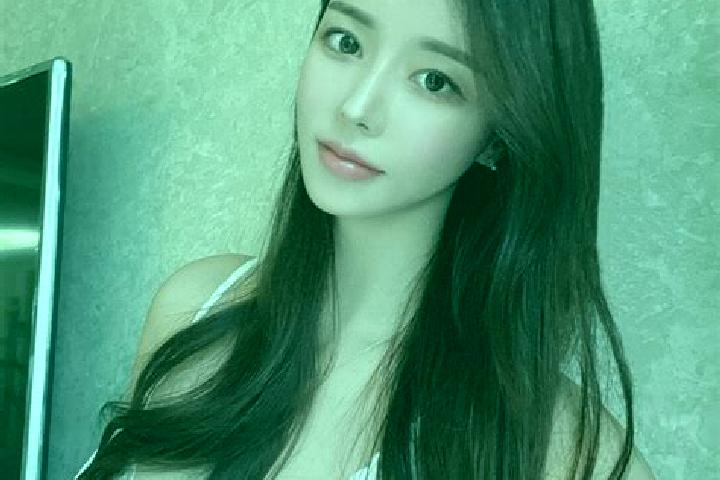 Lily, 20 — Escort in Bahaodi, China