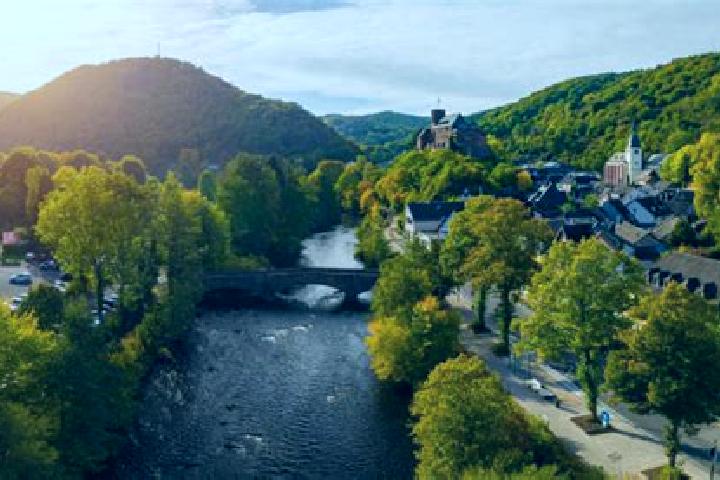 Lily, 20 — Escort in Heimbach, Germany