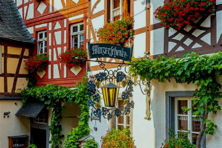 Lily, 20 — Escort in Schurensohlen, Germany