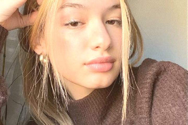 Lily, 21, a blonde brown-eyed latina companion based in Biruinta. Offering BDSM, Couples, Travel Companion, Dinner Date. Available for incall and outcall, ov...