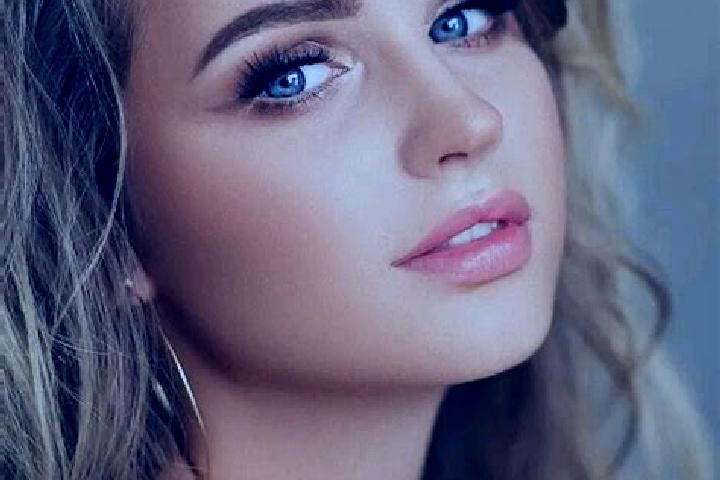 Lily, 21, a dark blonde blue-eyed caribbean companion based in Benndorf. Offering Domination, A-Level. Available for incall and outcall, day and evening dates.